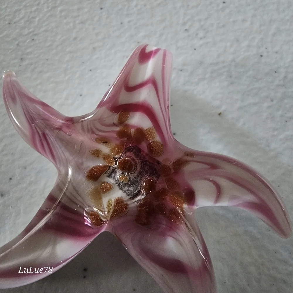 Pink and White Glass Starfish Pendant - Picture 3 of 9